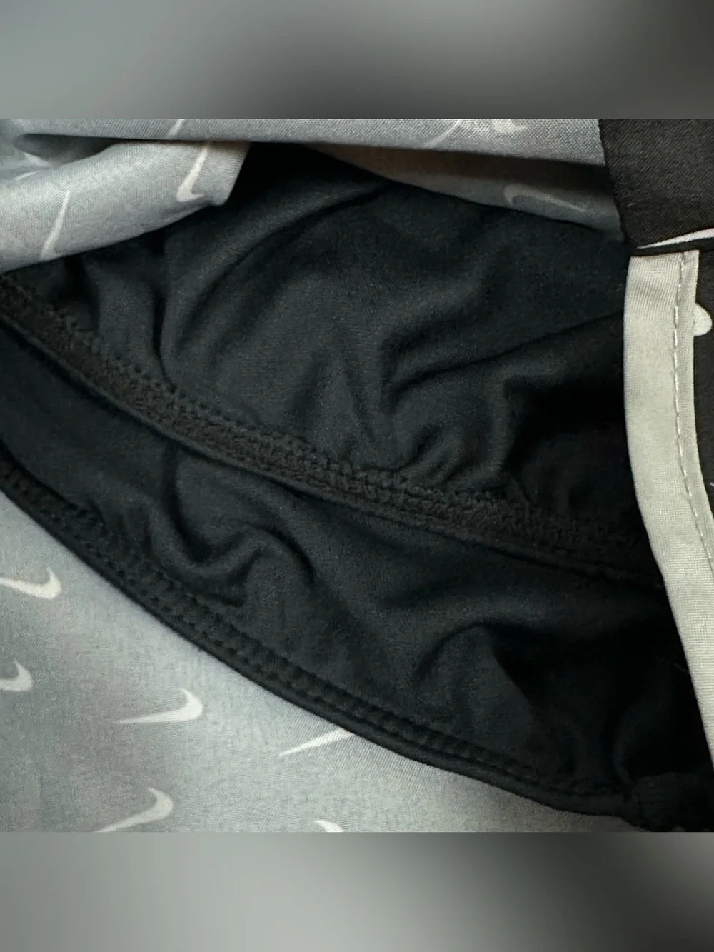 NIKE girl's Dri-Fit black & white Printed Swoosh running shorts - size small